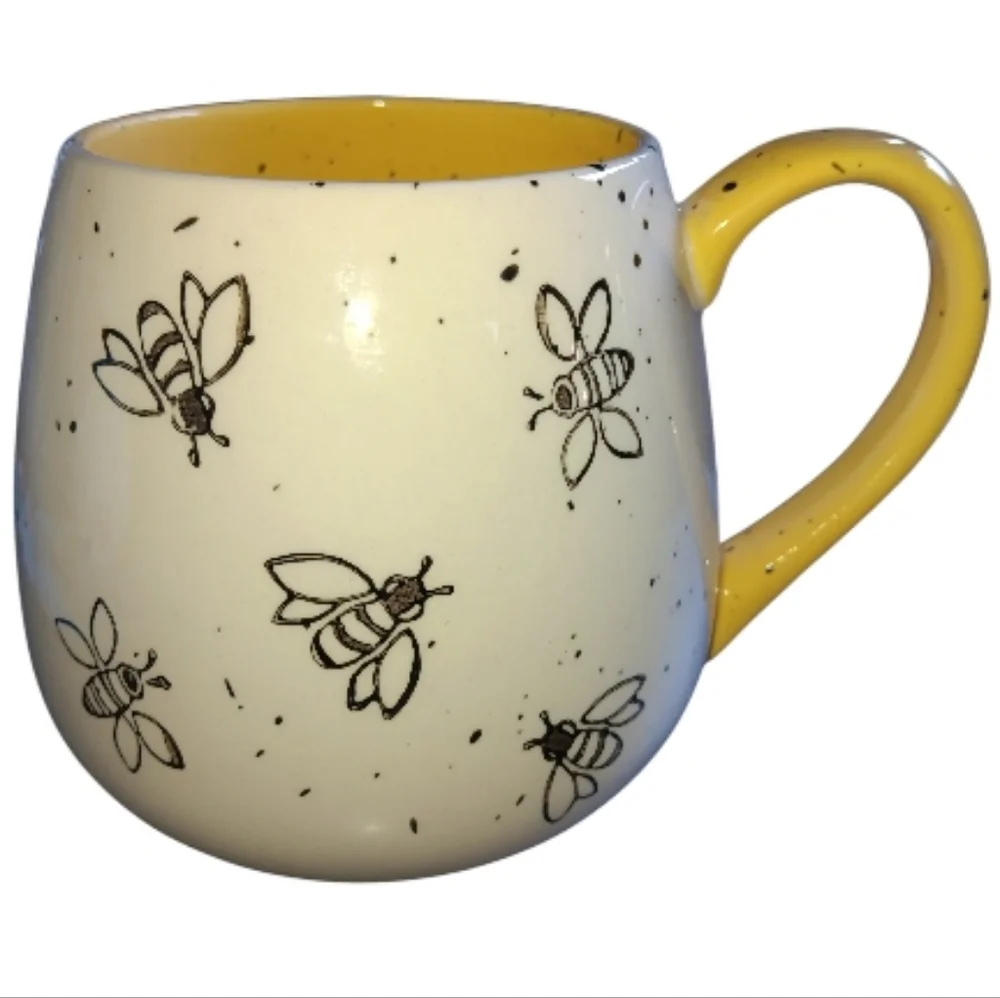 Meritage Bee Design Mug - Picture 4 of 5